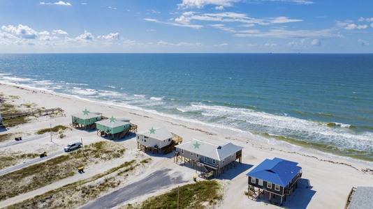 Harris Vacations offers Stuck in the Sand, Pelican Paradise, This'll Do and That'll Do. Vacation with the entire family!