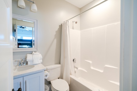 Bedroom 3 bath, shower/tub combo