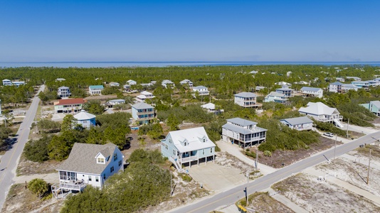 Best of both worlds with Mobile Bay just a short distance away