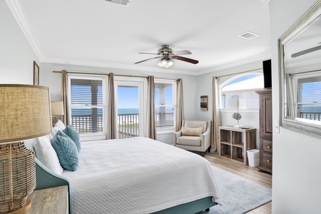 Featuring a King bed, TV and stunning views