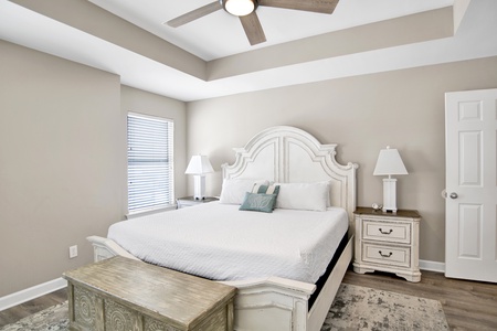 2nd floor guest bedroom with King bed, sleeps 2