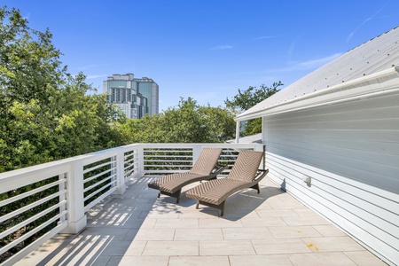 2nd Floor Balcony- great for laying out in the Sun!
