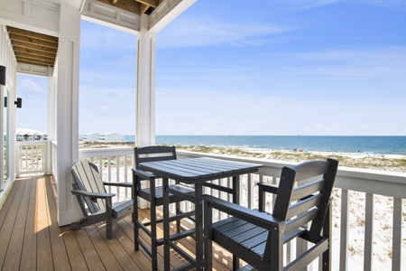 Shared balcony access for bedroom 4 and 5