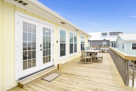 Plenty of deckspace to enjoy your Gulf views