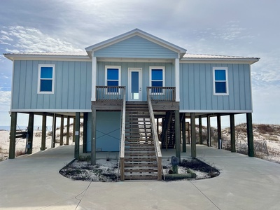 Silver Linings is a beachfront home with 4 bedrooms and 4.5 baths