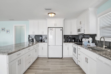 Fully equipped kitchen