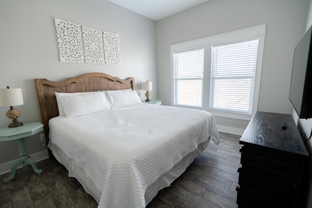 Master bedroom 1, main level, king bed, private bath and ceiling fan