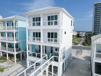 A Beach Paradise is a 3 story home located on West Beach Blvd in Gulf Shores