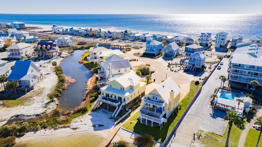 Nestled between the Gulf of Mexico and Little Lagoon