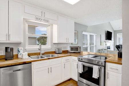 Two kitchen, fully equipped