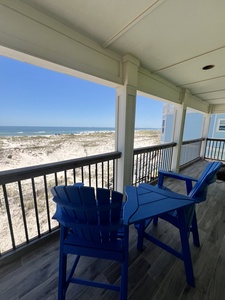 2nd floor balcony accessible from 2 bedrooms