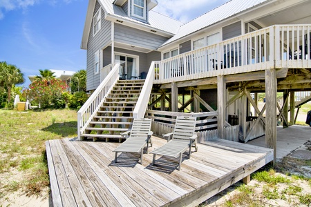 Large tanning deck