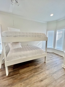 Bama Boat House North bunk room, Bedroom 4