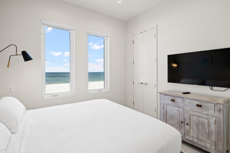 Bedroom 2 has a TV, Gulf views and a private bathroom