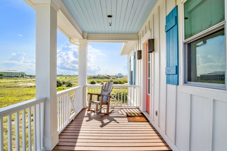 Charming beach cottage, 1 flight of stairs to enter