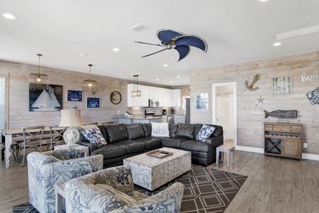 Open-living concept with plenty of seating