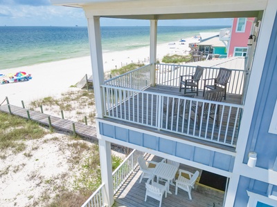 Private balcony off of the 2nd Master bedroom