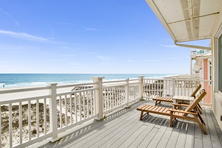 Shared balcony with Bedroom 3