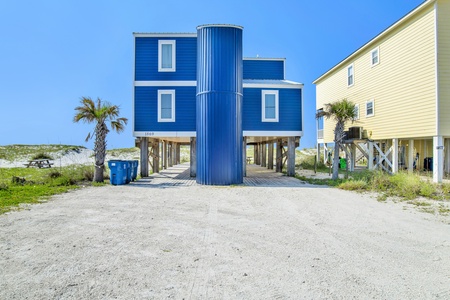 Large driveway and covered parking