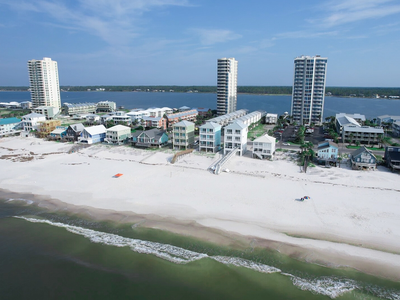 Bird's eye view of the home and West Beach Blvd