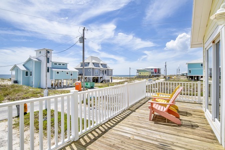 Spacious deck!