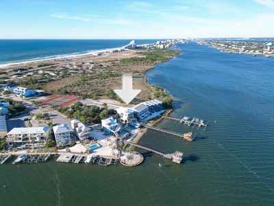 Perfect location for boating, fishing or just enjoying all that the Gulf Coast has to offer