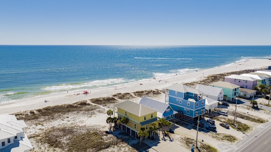 A direct beachfront home in Gulf Shores AL with 6 bedrooms/5 bathrooms