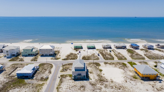 Across the street from the white sandy beaches of Fort Morgan