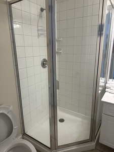 Standing shower