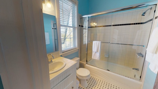 Bedroom 3 bathroom with tub/shower combo