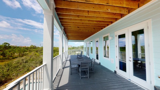 2nd level balcony, 500 sq ft, with additional seating