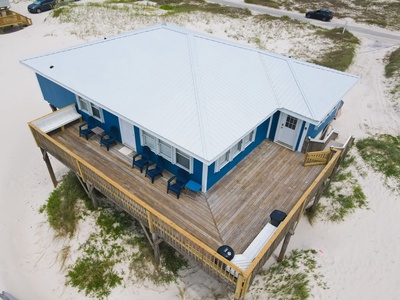 Large Gulf-front deck with a gate to keep kids and pets safe