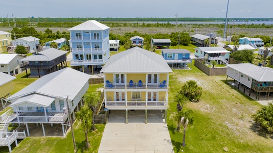 Book Seaside Oasis for your next retreat with Harris Vacations!