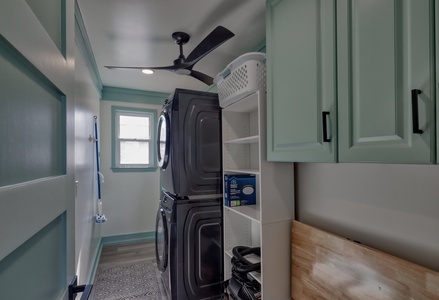 Full size washer and dryer in the laundry room
