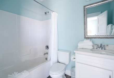 Bedroom 6 private bath with tub/shower combo