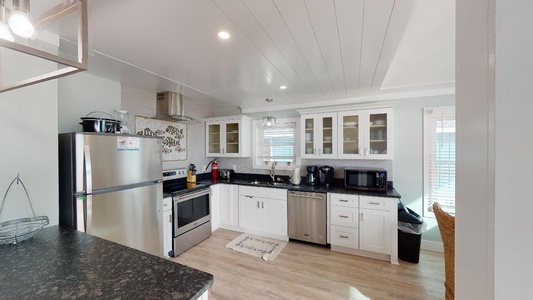 Stainless appliances and granite countertops