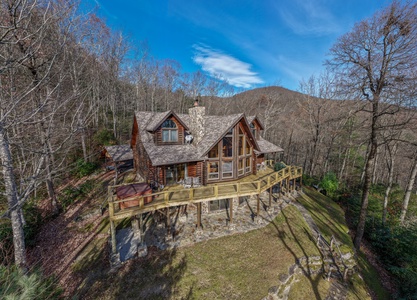 Laurel Hill - Beautiful Log home with Mountain Views