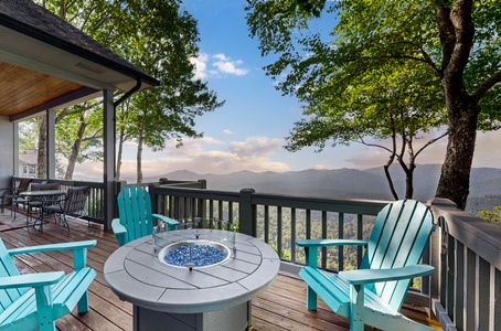 Rose Cottage - Incredible Views!