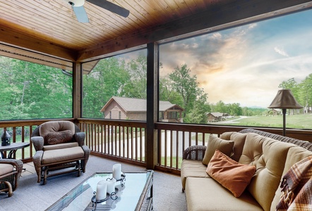 LongView Cottage w/ Chinquapin Amenities