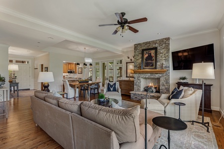 Whitetail Watch: Lower Unit Condo at Old Edwards Club with Private Porches