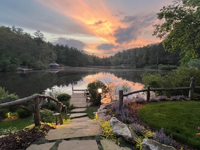 Lake Sequoyah Cottage