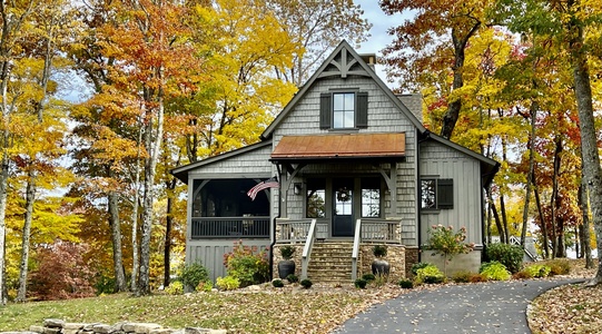 Dragonfly Cottage - Charming Craftsman w porch and Community Perks