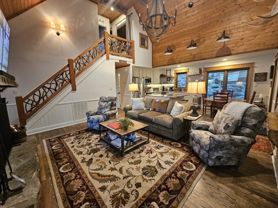 Lark Lodge- Private Mountain Cabin