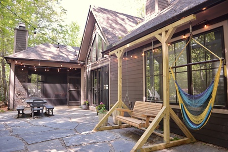 Mount Lori Hillside Retreat