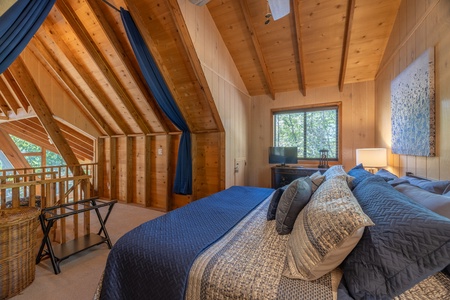 Bedroom 2/Loft