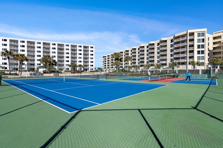 Tennis/Pickleball courts