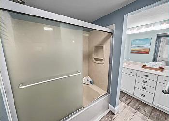 314C Primary Bathroom