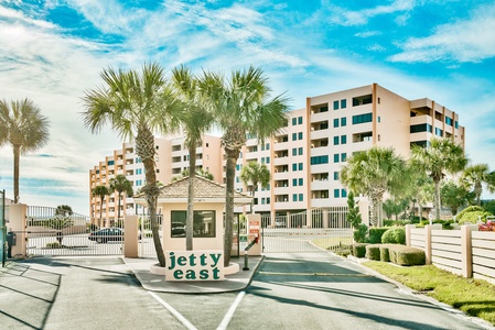 Entrance to Jetty East