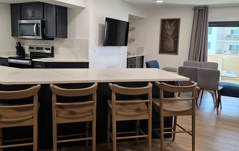 Kitchen Bar Area