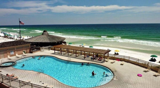 Jetty East Pool